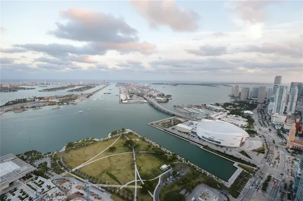 $18,000 | 1100 Biscayne Boulevard, Unit 6104, Miami, FL 33132