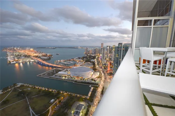 $18,000 | 1100 Biscayne Boulevard, Unit 6104, Miami, FL 33132