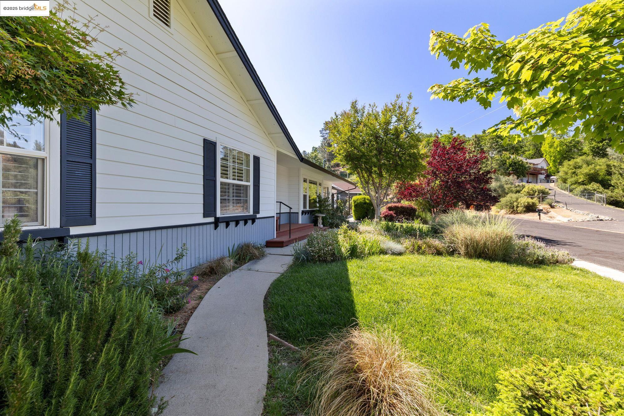 15840 Ridgefield Court Sonora, CA 95370 - Photo 3 of 38