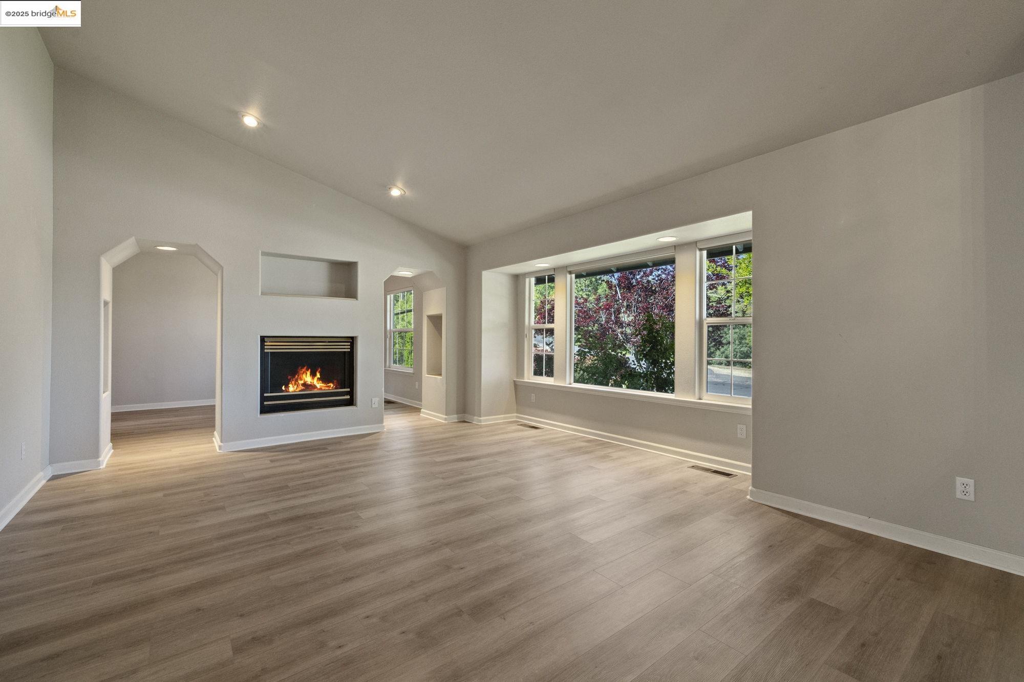 15840 Ridgefield Court Sonora, CA 95370 - Photo 5 of 38