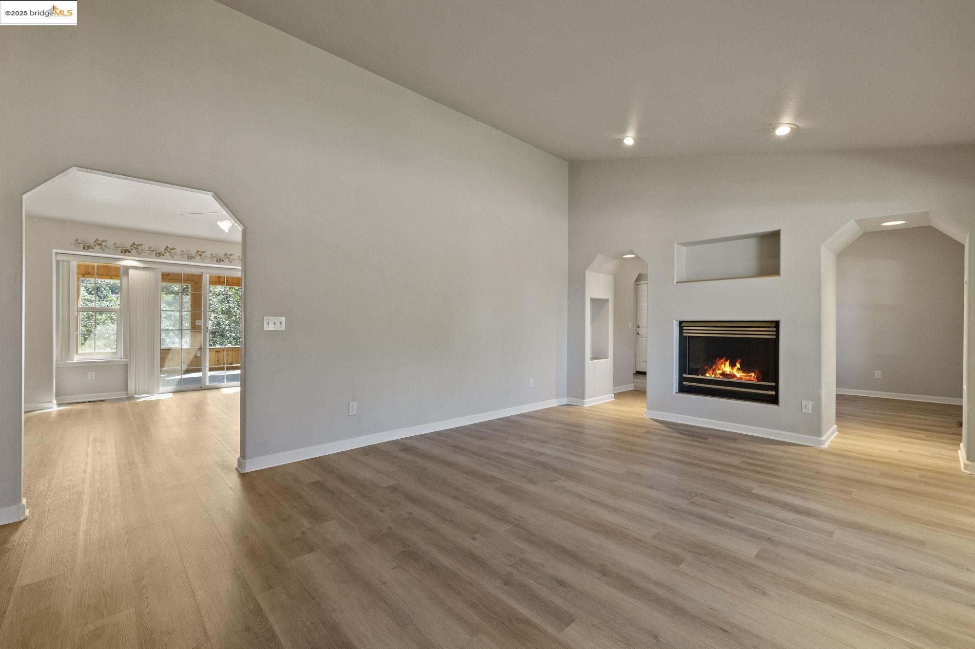 15840 Ridgefield Court Sonora, CA 95370 - Photo 6 of 38