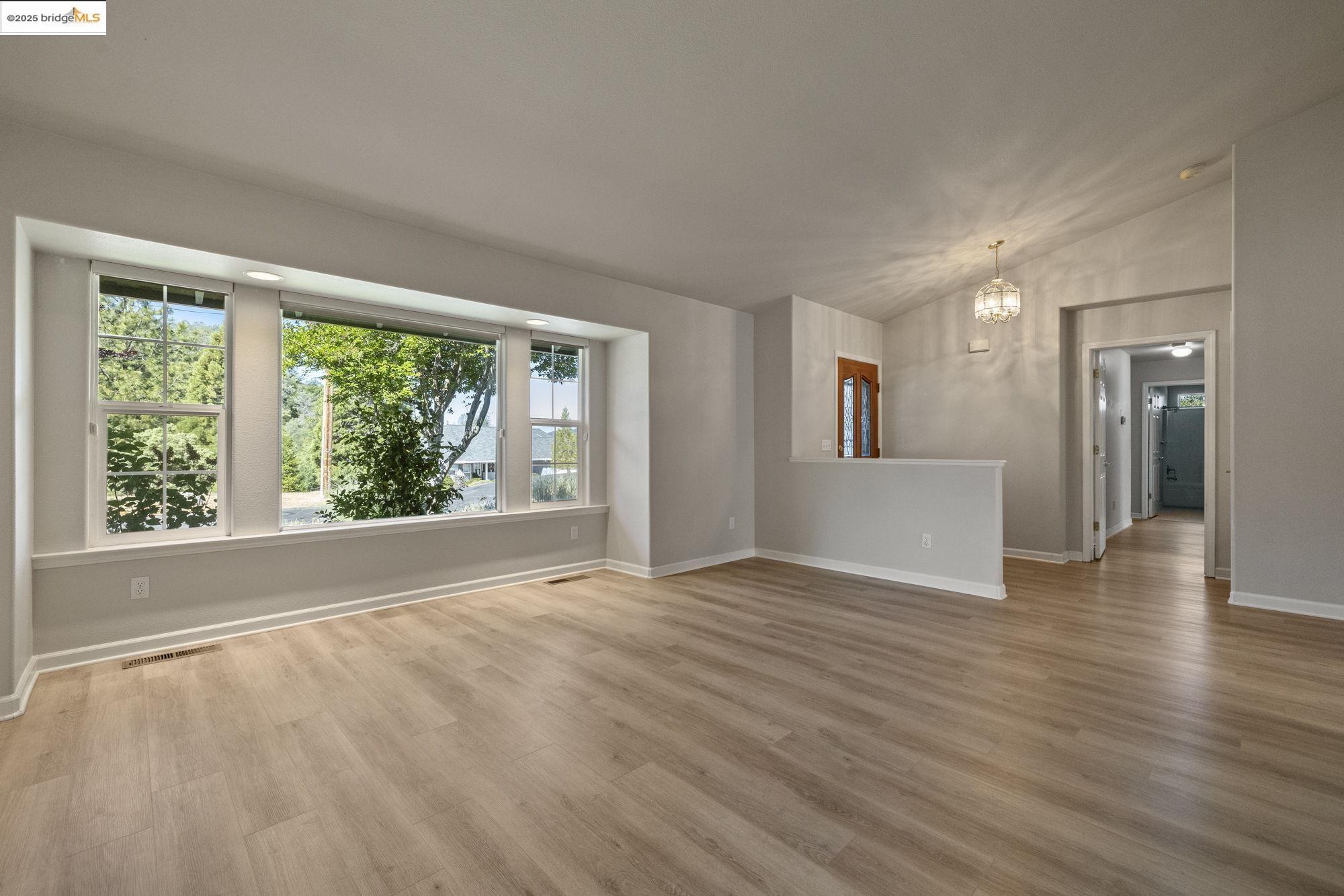 15840 Ridgefield Court Sonora, CA 95370 - Photo 7 of 38