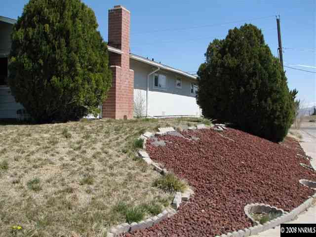 2702 Harding Way Reno, NV 89503 - Photo 1 of 4 a backyard of a house