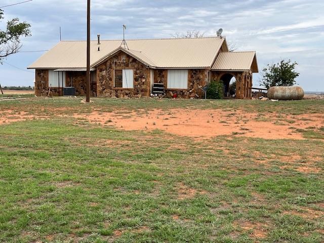 758 County Road 317 Rotan, TX 79546 - Photo 4 of 38