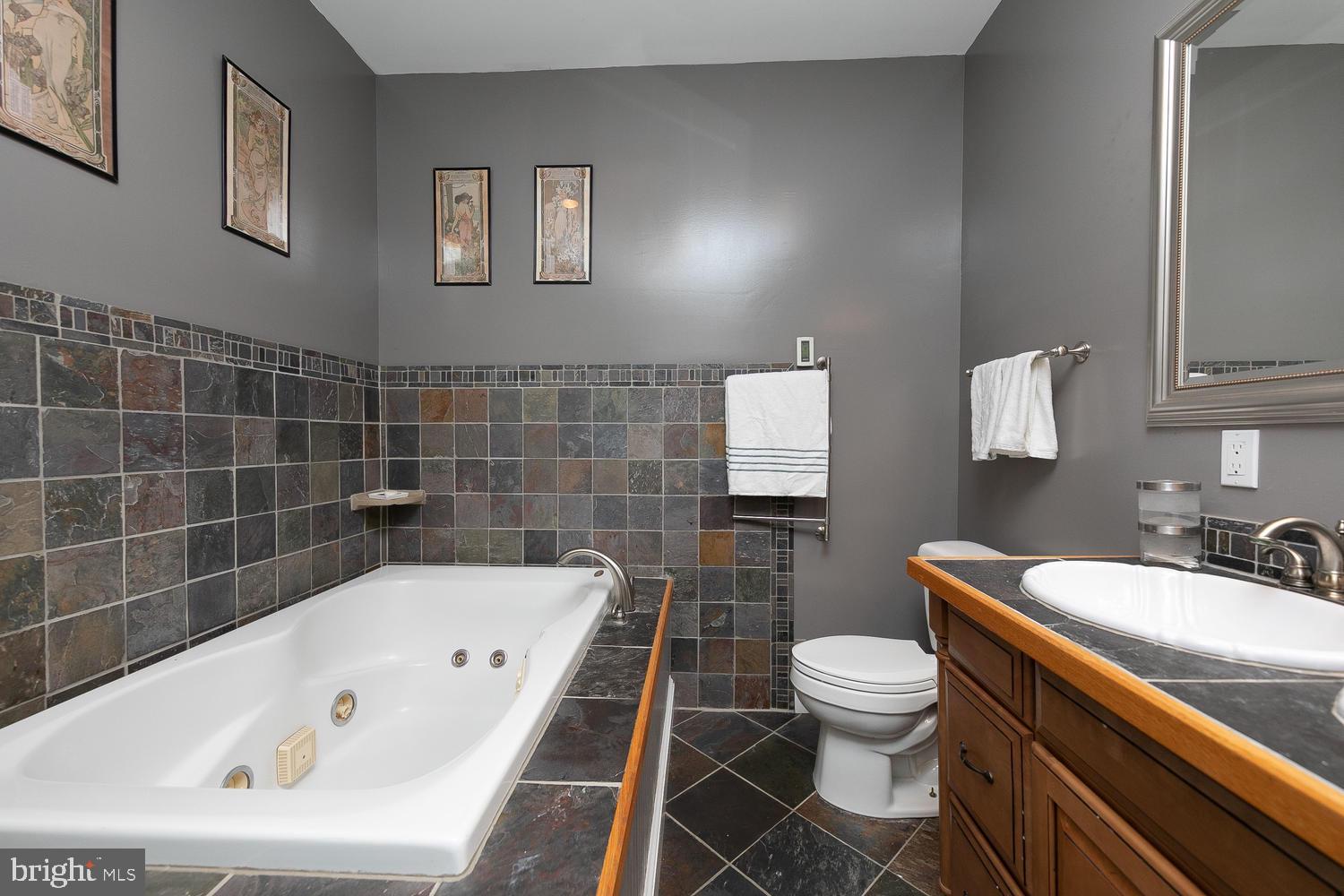 224 Bickley Road Glenside, PA 19038 - Photo 26 of 35 3rd floor master bath