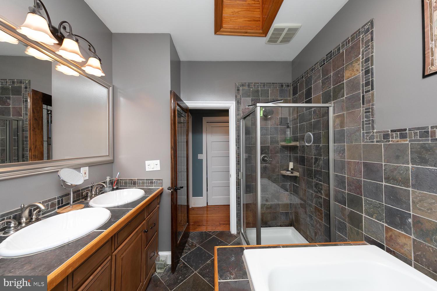224 Bickley Road Glenside, PA 19038 - Photo 27 of 35 3rd floor master bath