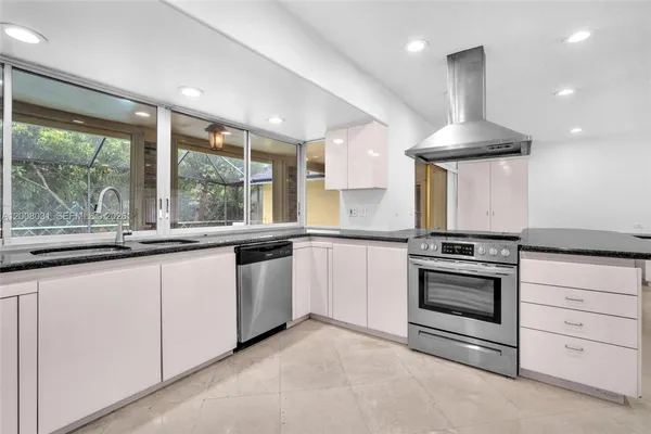 $6,500 | 3441 North Hills Drive, Hollywood, FL 33021