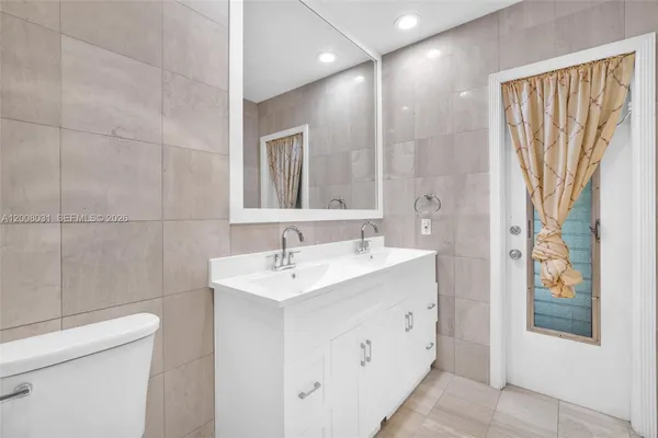 $6,500 | 3441 North Hills Drive, Hollywood, FL 33021