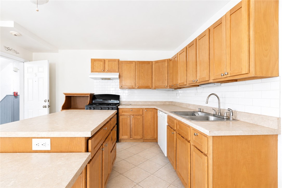 414 Rathbun Street, Unit 5 Woonsocket, RI 02895 - Photo 10 of 20