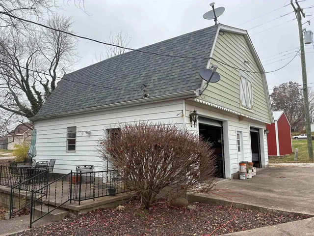 $185,000 | 355 West Walnut Street, Elberfeld, IN 47613