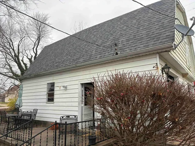 $185,000 | 355 West Walnut Street, Elberfeld, IN 47613
