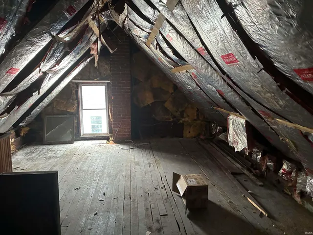 $185,000 | 355 West Walnut Street, Elberfeld, IN 47613