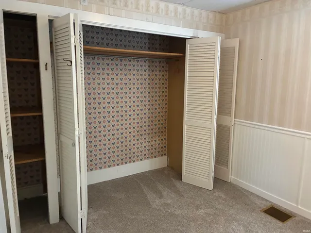 $185,000 | 355 West Walnut Street, Elberfeld, IN 47613