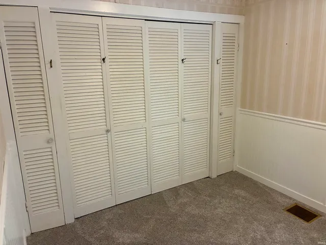 $185,000 | 355 West Walnut Street, Elberfeld, IN 47613