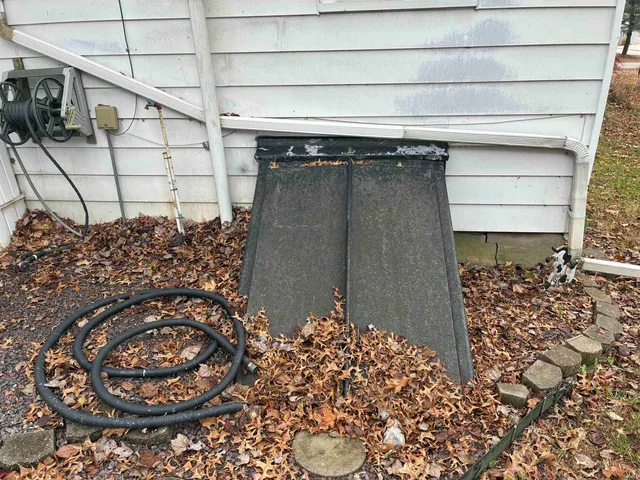 $185,000 | 355 West Walnut Street, Elberfeld, IN 47613