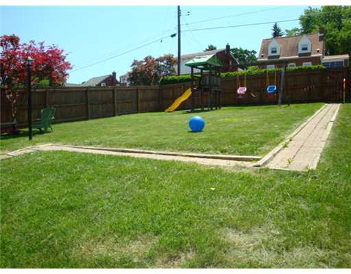 3459 West Run Road Munhall, PA 15120 - Photo 16 of 18 Yard/Garden.