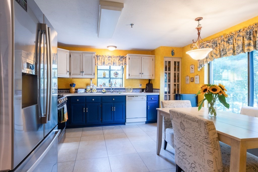 63 Ridgewood Drive, Unit 63 Atkinson, NH 03811 - Photo 7 of 39