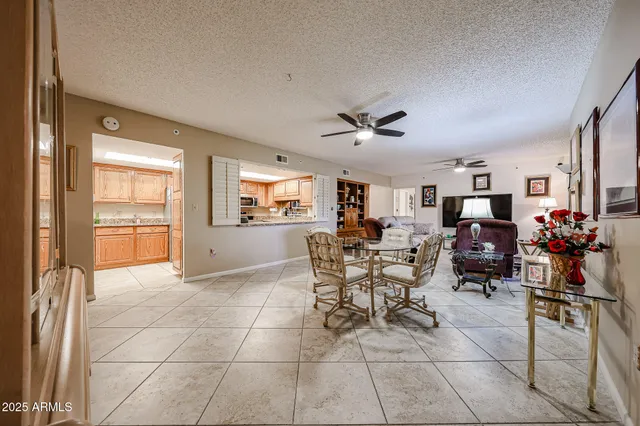 $189,900 | 10330 West Thunderbird Boulevard, Unit A321, Sun City, AZ 85351