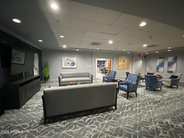 $189,900 | 10330 West Thunderbird Boulevard, Unit A321, Sun City, AZ 85351