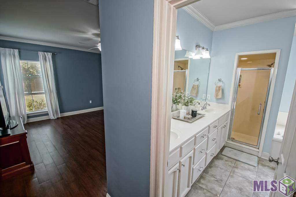 7015 Rose Hill Drive Baton Rouge, LA 70817 - Photo 12 of 39