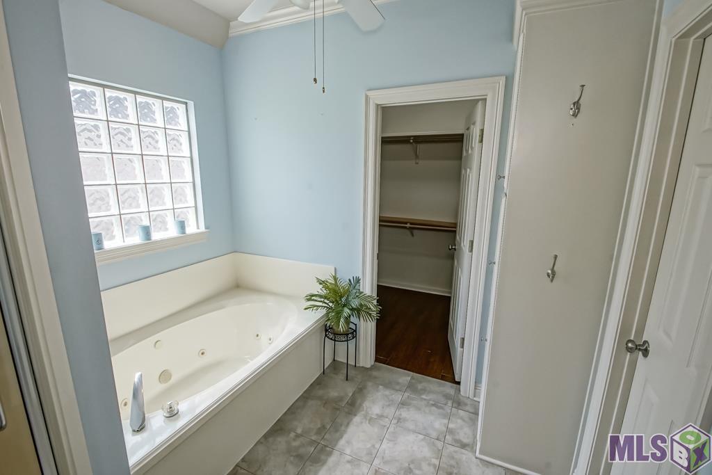 7015 Rose Hill Drive Baton Rouge, LA 70817 - Photo 14 of 39