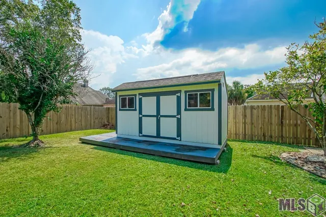 $429,000 | 7015 Rose Hill Drive, Baton Rouge, LA 70817