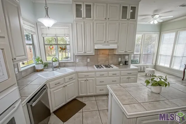 $429,000 | 7015 Rose Hill Drive, Baton Rouge, LA 70817