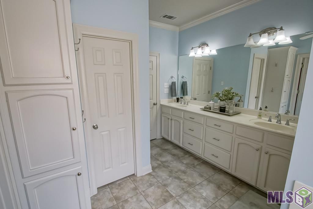 7015 Rose Hill Drive Baton Rouge, LA 70817 - Photo 30 of 39