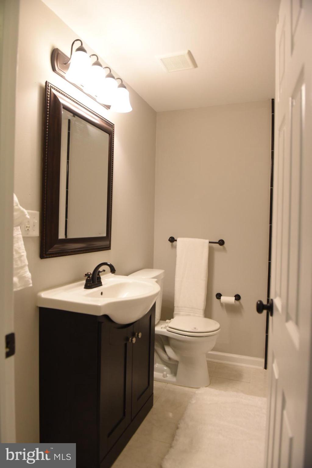 2314 Edwards Road Abington, PA 19001 - Photo 20 of 34 Gallery Image 20