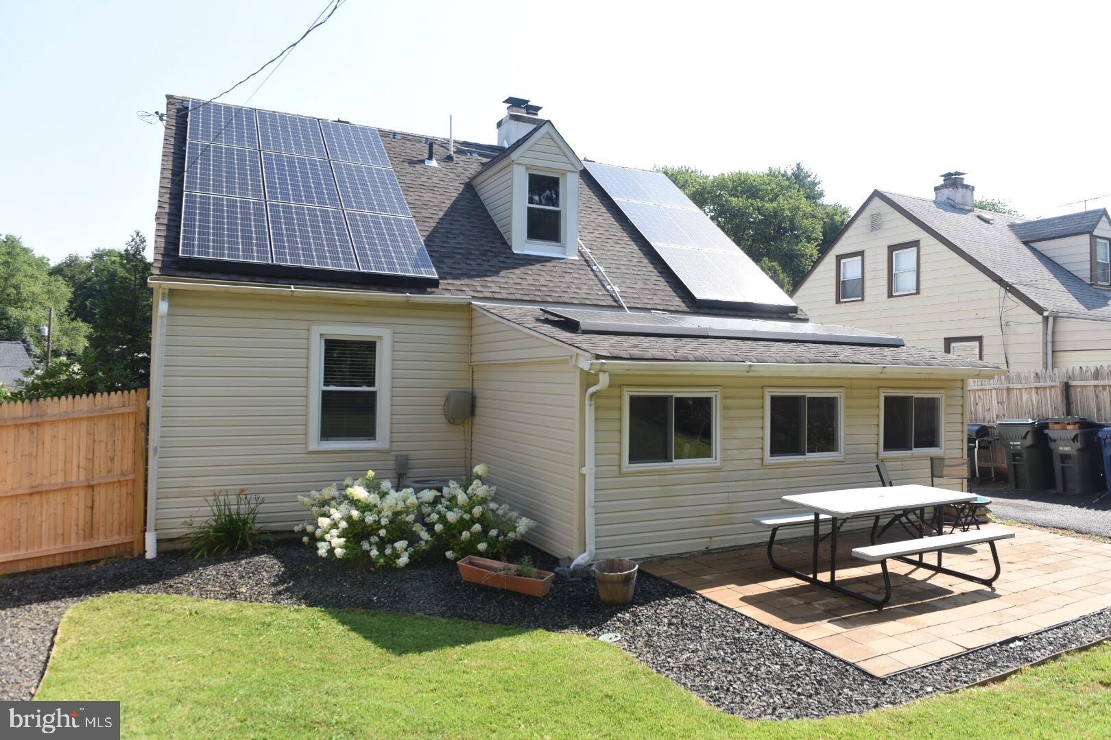 2314 Edwards Road Abington, PA 19001 - Photo 3 of 34 Gallery Image 3