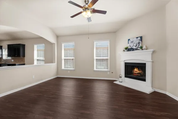 $299,000 | 8911 Finnery Drive, Tomball, TX 77375