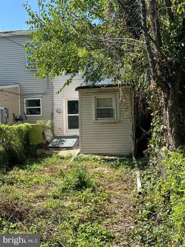 a house view with a outdoor space