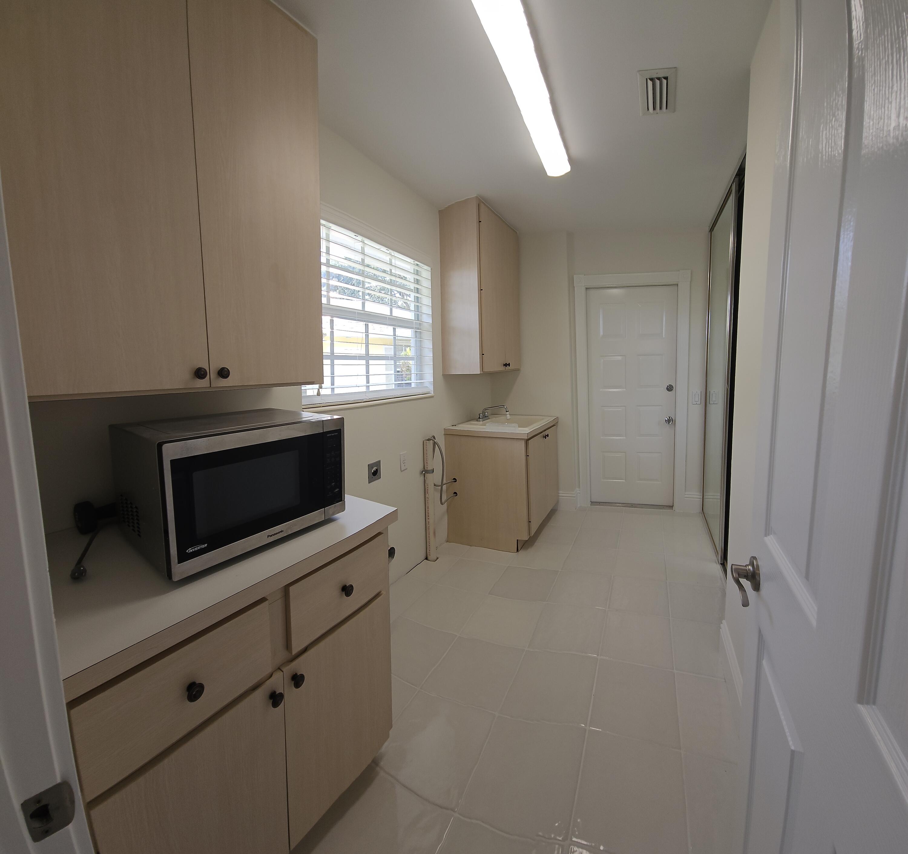 305 Brier Circle Jupiter, FL 33458 - Photo 12 of 32 Laundry New W&D coming