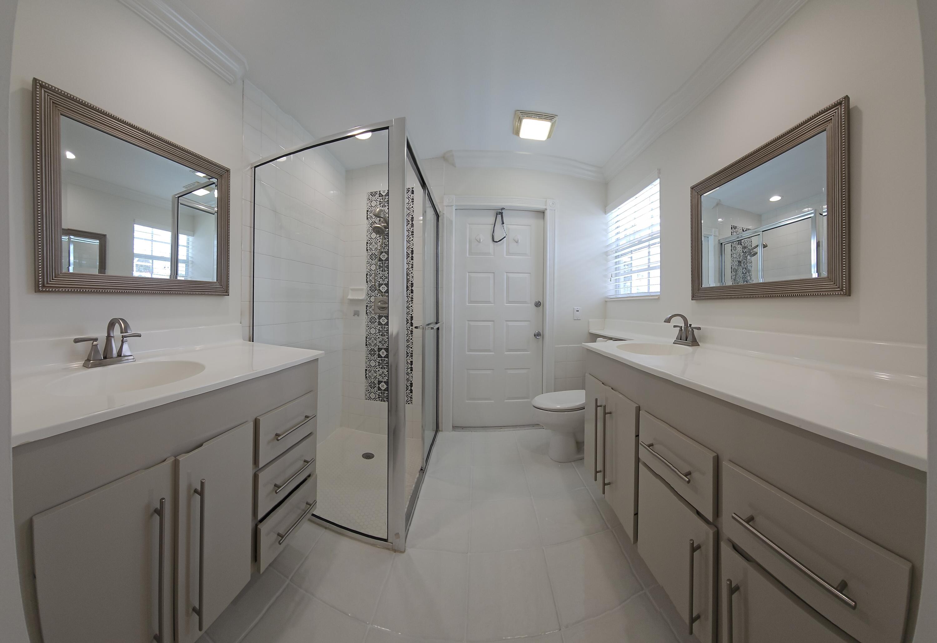 305 Brier Circle Jupiter, FL 33458 - Photo 23 of 32 Primary Bath