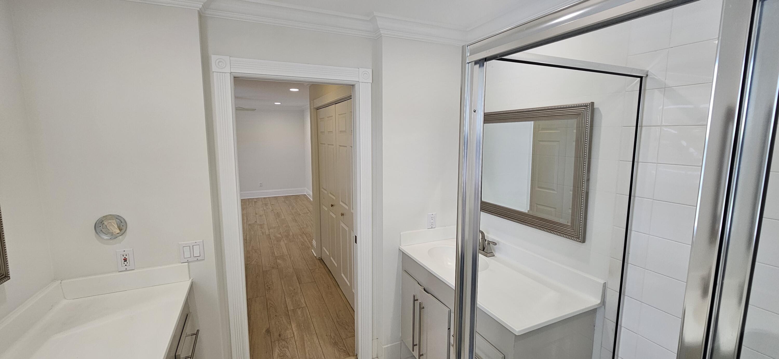 305 Brier Circle Jupiter, FL 33458 - Photo 24 of 32 Primary Bath