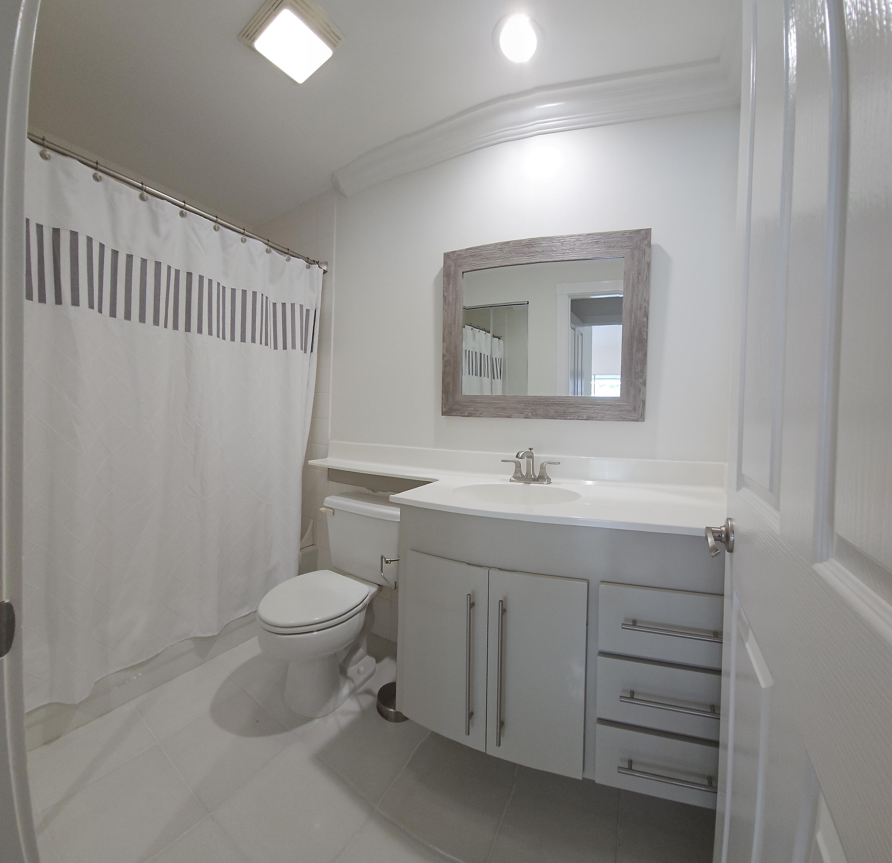 305 Brier Circle Jupiter, FL 33458 - Photo 25 of 32 Guest Bath