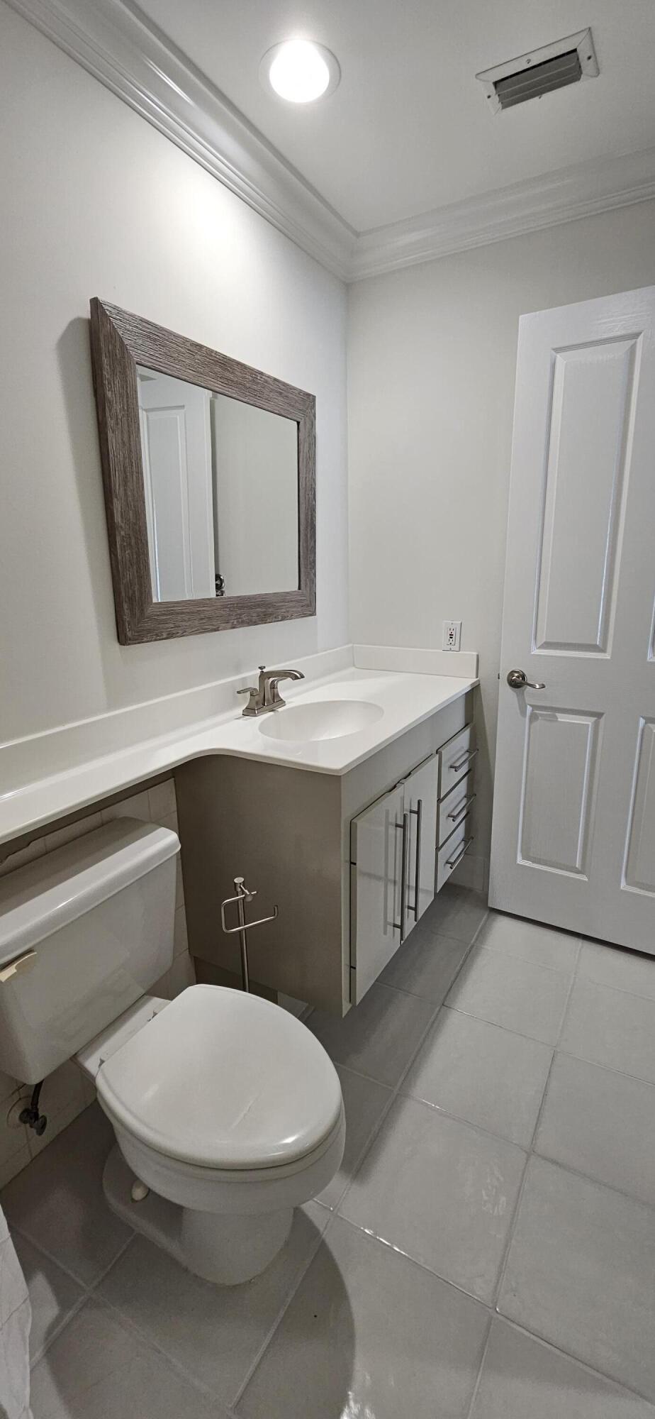 305 Brier Circle Jupiter, FL 33458 - Photo 26 of 32 Guest Bath