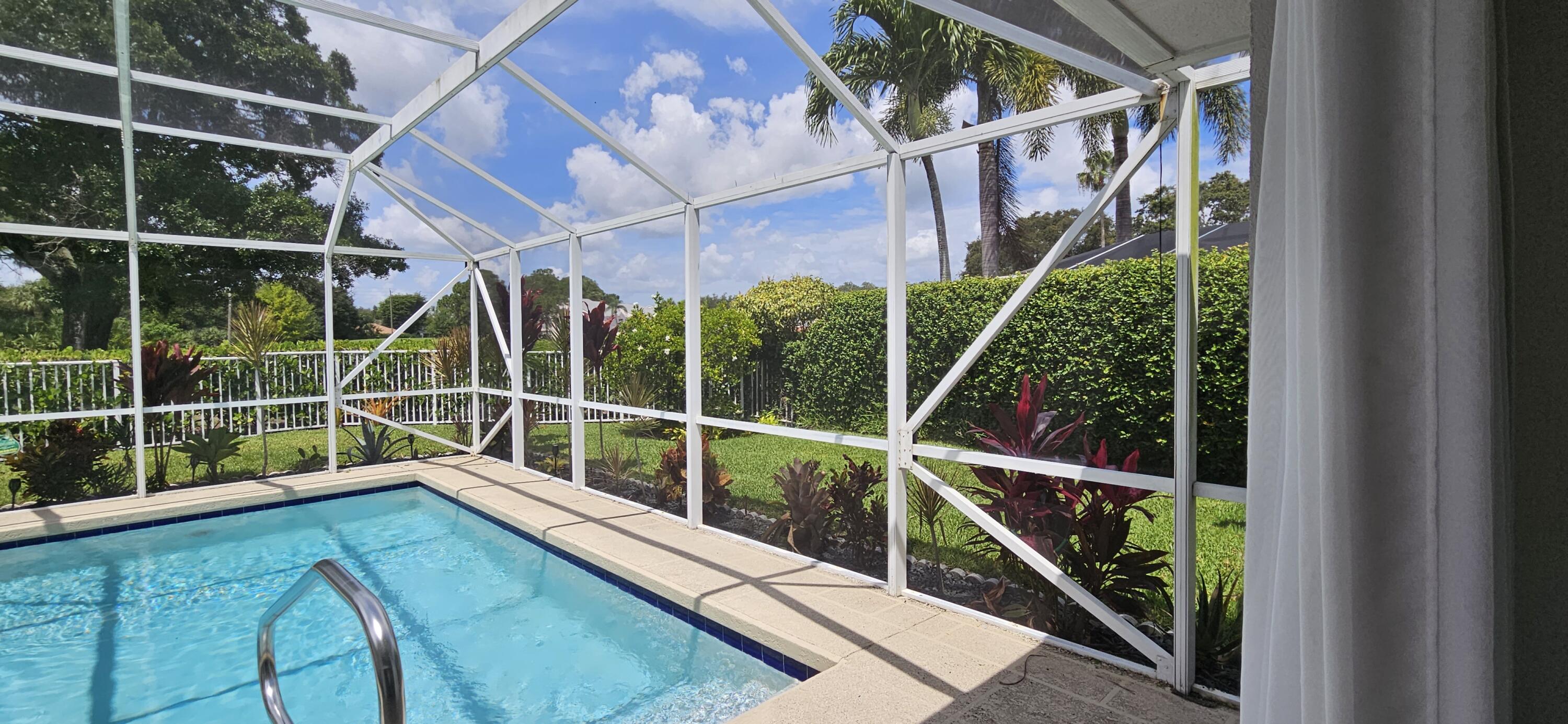 305 Brier Circle Jupiter, FL 33458 - Photo 7 of 32 305 Brier Circle Thom Montrois Remax (9