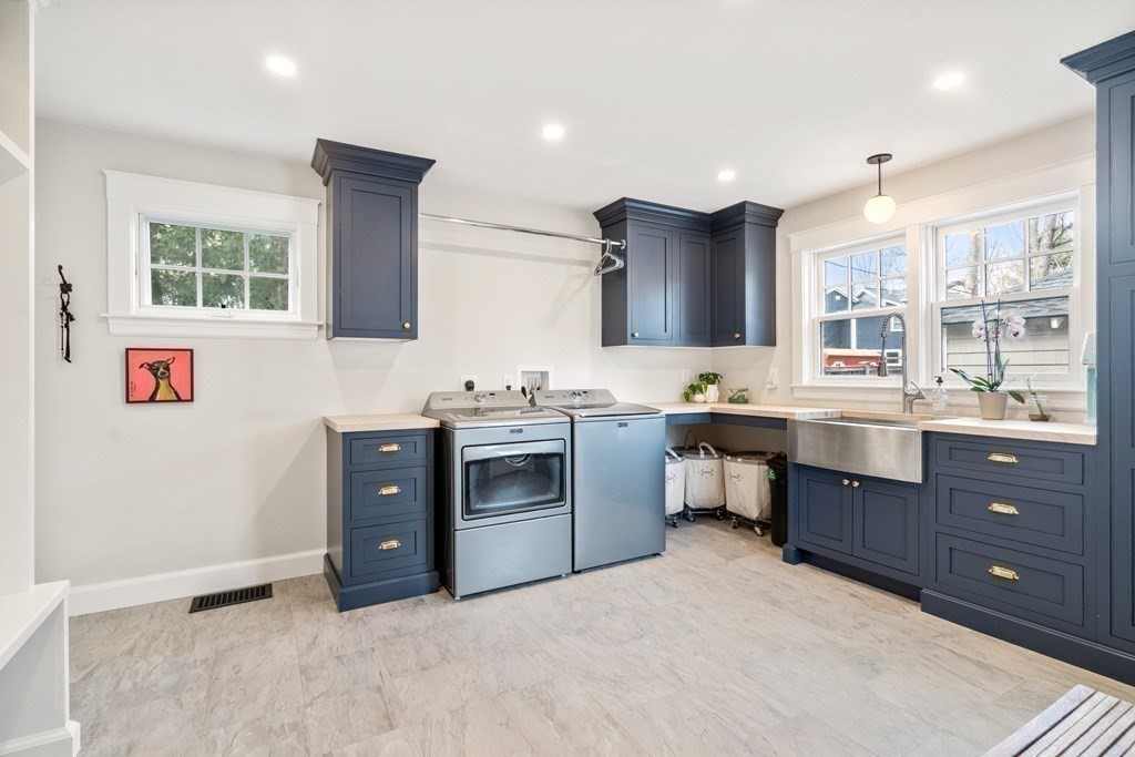 285 Webster Street Newton, MA 02466 - Photo 14 of 40