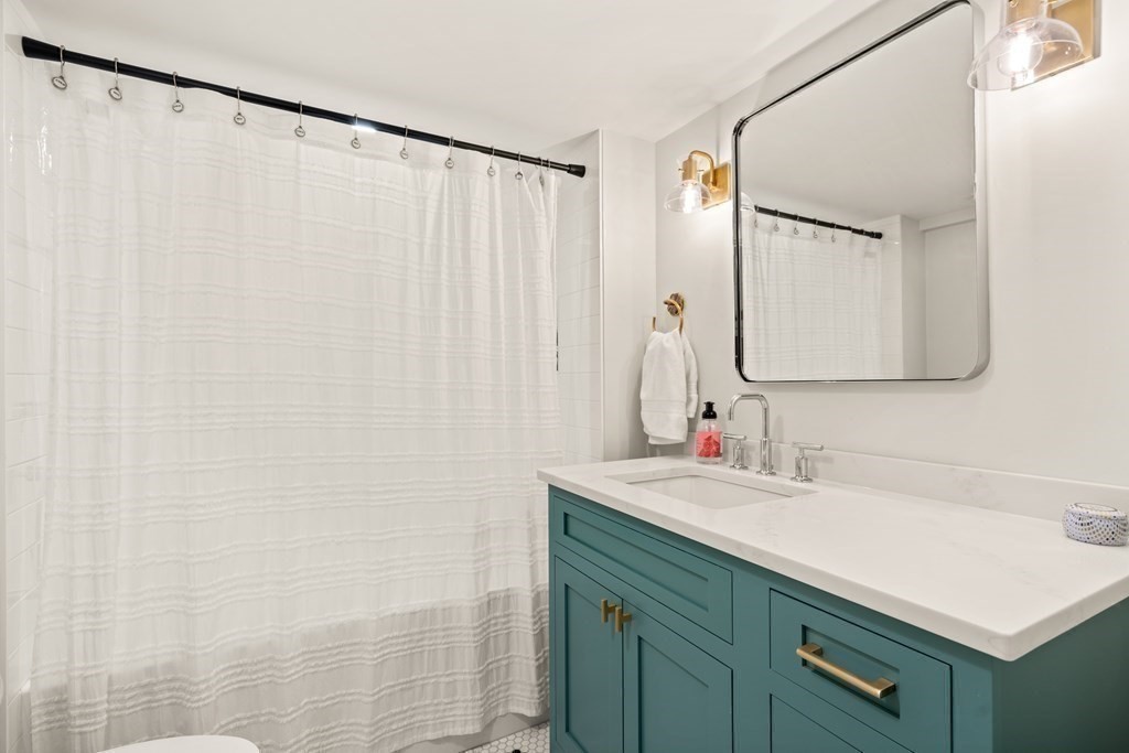 285 Webster Street Newton, MA 02466 - Photo 29 of 40