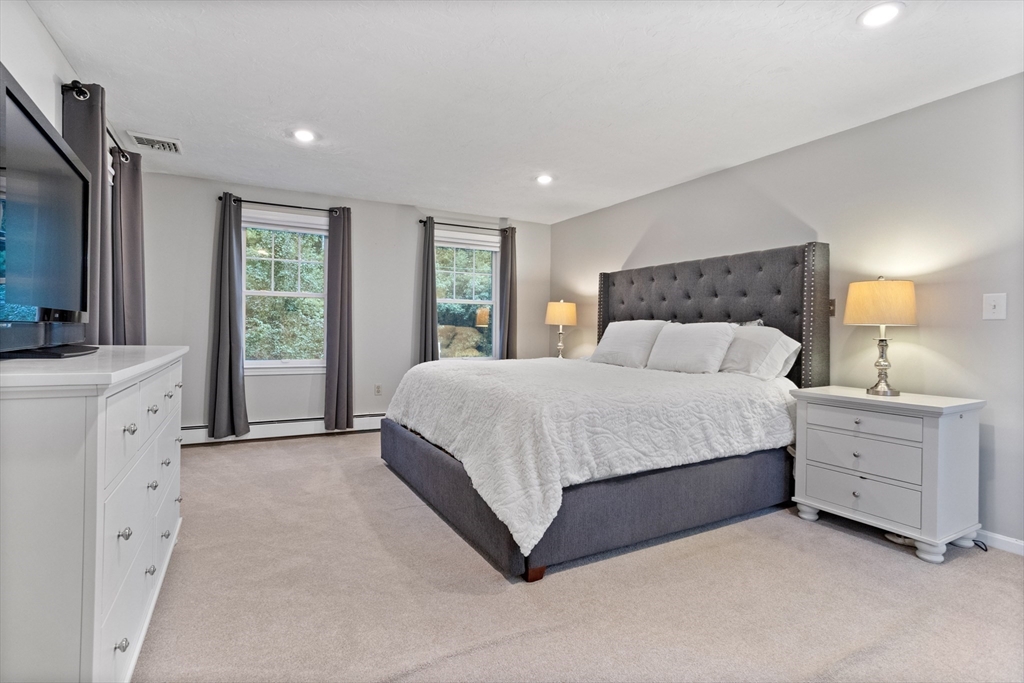 38 Robin Road Norfolk, MA 02056 - Photo 23 of 40 Gallery Image 23