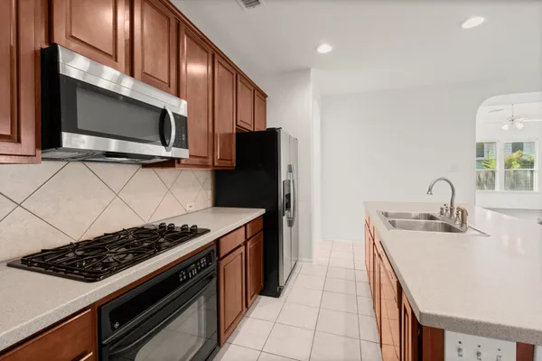 $2,500 | 167 North Whistlers Bend Circle, Conroe, TX 77384