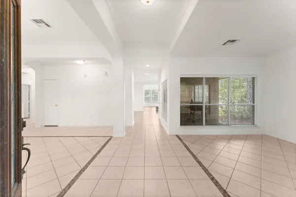 $2,500 | 167 North Whistlers Bend Circle, Conroe, TX 77384