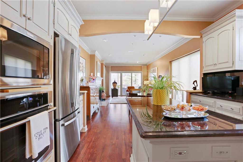 5205 West 116th Street Leawood, KS 66211 - Photo 11 of 43