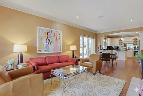 $949,000 | 5205 West 116th Street, Leawood, KS 66211