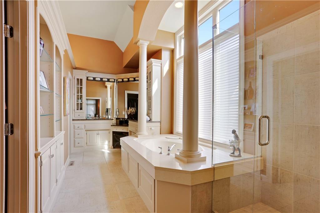 5205 West 116th Street Leawood, KS 66211 - Photo 23 of 43