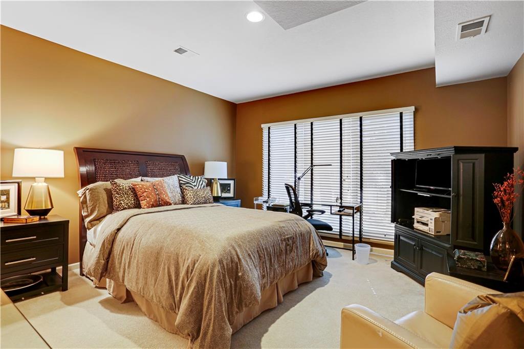 5205 West 116th Street Leawood, KS 66211 - Photo 24 of 43