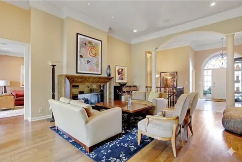 $949,000 | 5205 West 116th Street, Leawood, KS 66211