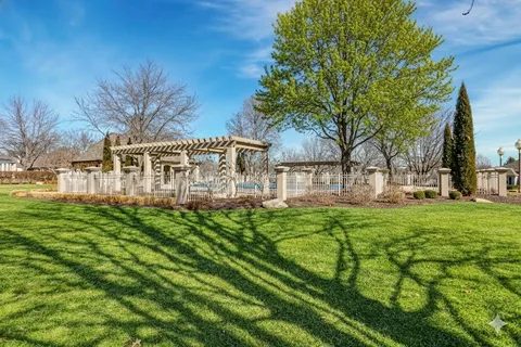 $949,000 | 5205 West 116th Street, Leawood, KS 66211