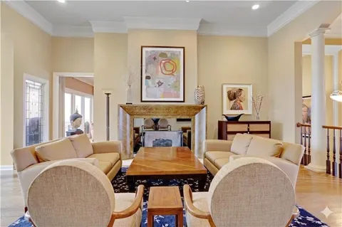 $949,000 | 5205 West 116th Street, Leawood, KS 66211